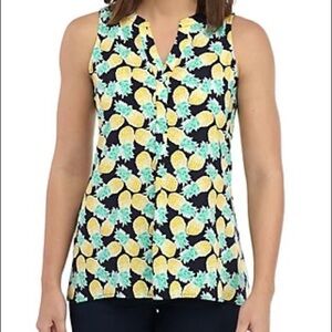 Crown and Ivy‎ Pineapple tank